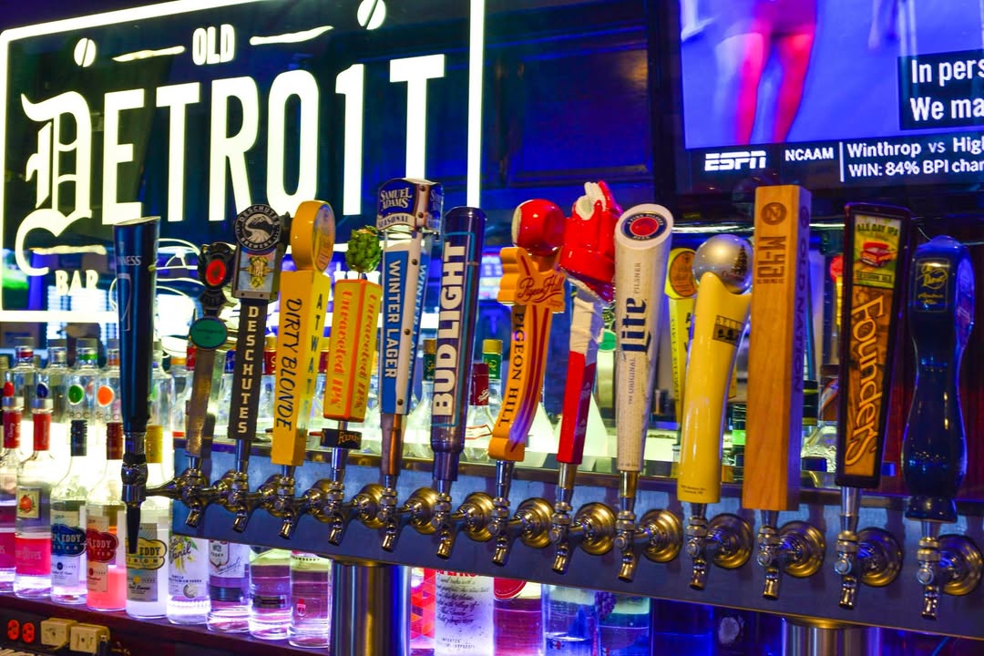 ⚾ **Detroit Tigers Tonight at 8:00 PM!** ⚾